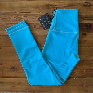 NWT DYI Take Control Crop Tidal Wave Turquoise